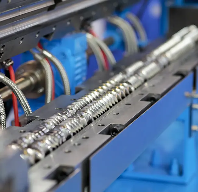 Maitiro ekushanda uye maitiro ekuchengetedza epat-screw foam granulator